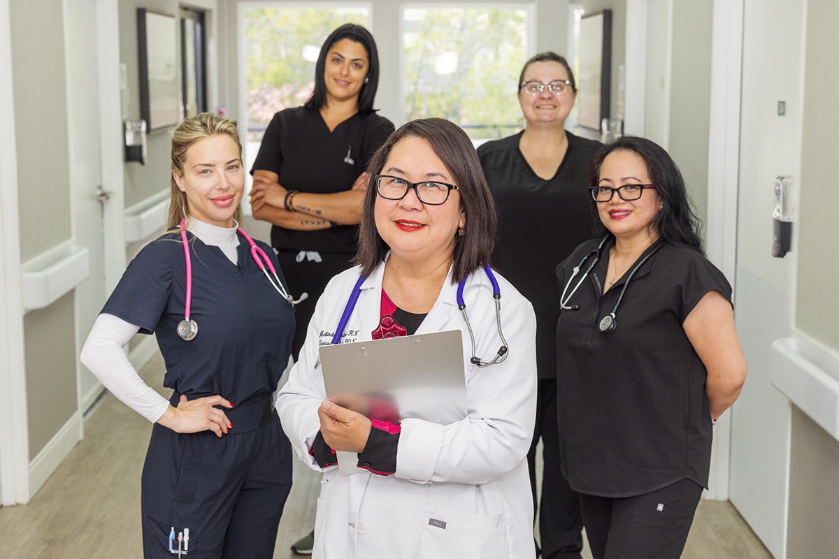 Sherwood Oaks smiling nurses